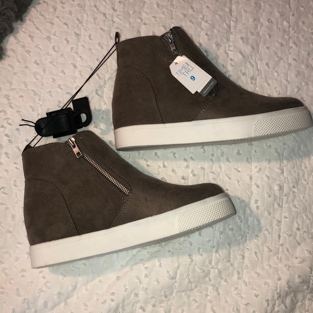 NWT Taupe Sneaker Wedges